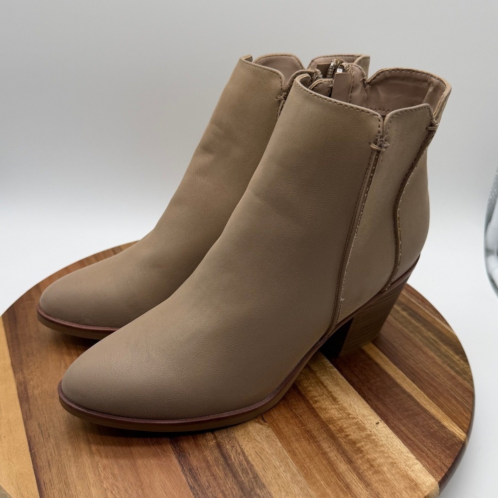 MIA Women's Size 6 1/2 Tan Taupe Ankle Boots Block Heel Side Zip Toe 0910